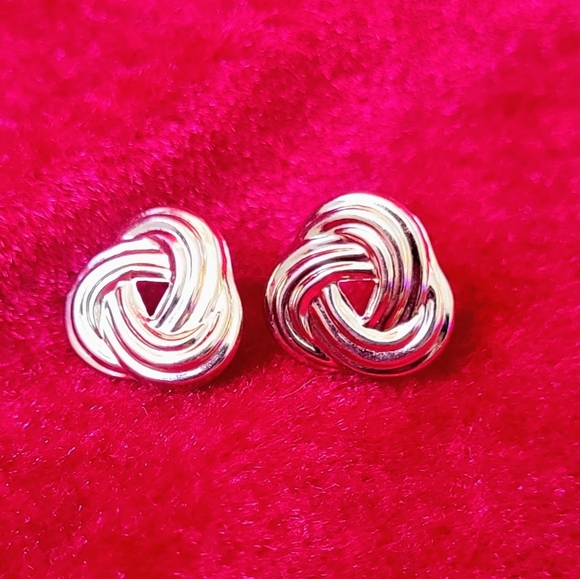 Elegant 10k Yellow Polished Gold Knot Post Earrings Minimalist - Picture 5 of 11